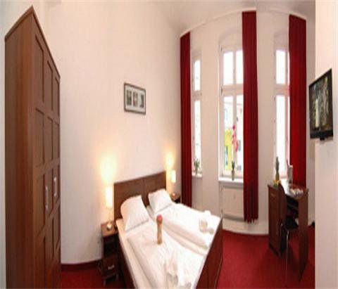 Mikon Eastgate - Centre Hotel 3*